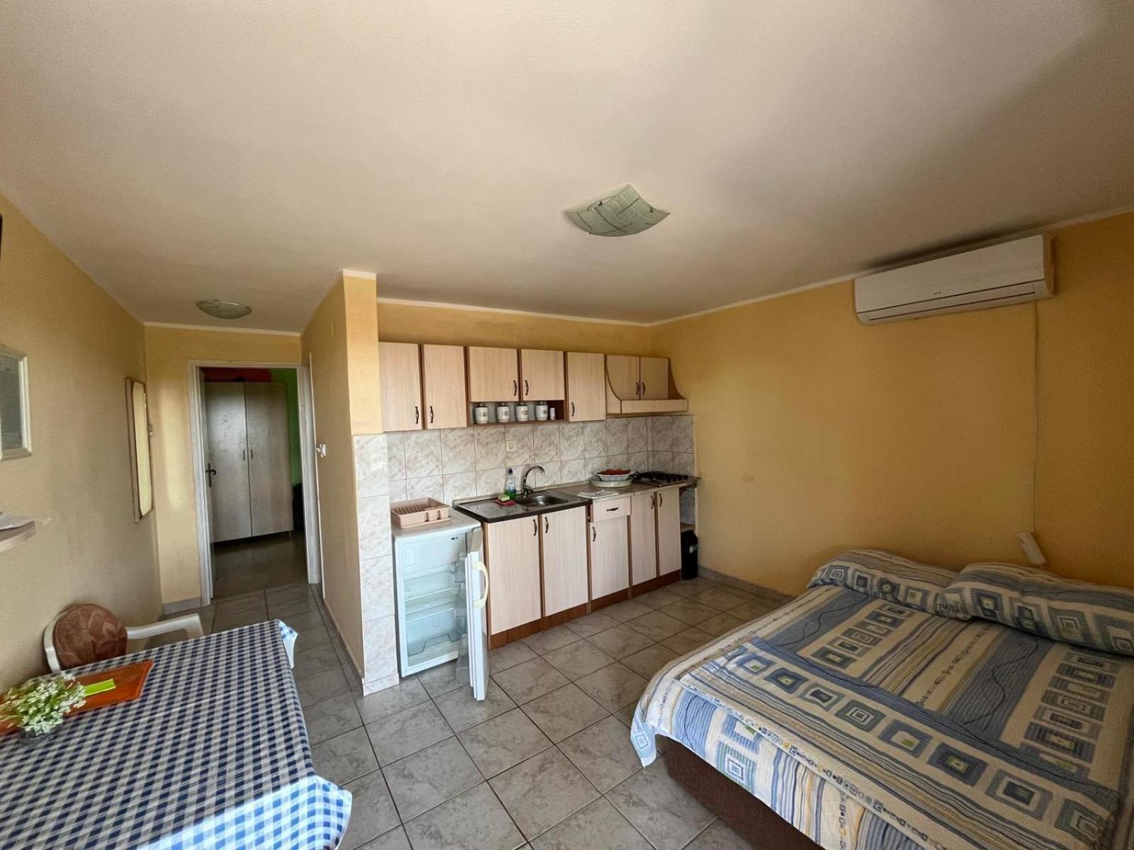 Apartments Mudric تْشيرسيك نوفي المظهر الخارجي الصورة